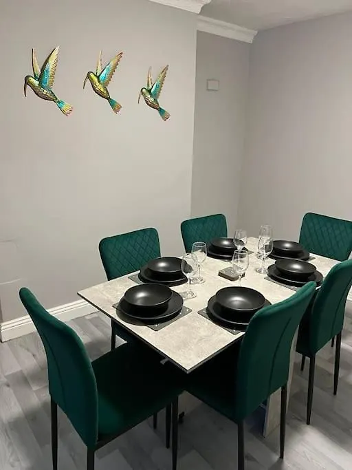 Affordable 3 Bedroom House, Sleeps 7, Ng8 Wollaton Nottingham Reino Unido